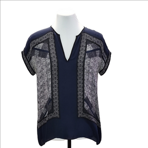 VINCE 100% Silk v-neck loose fit resortwear top